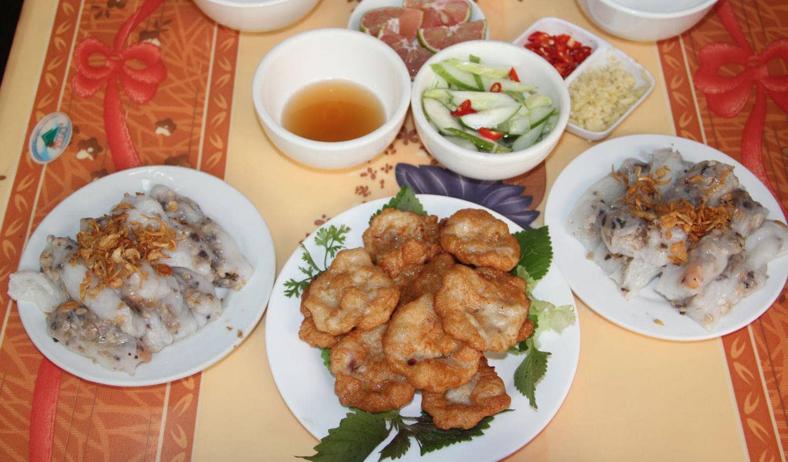 Bánh cuốn tại quán Bà Huệ