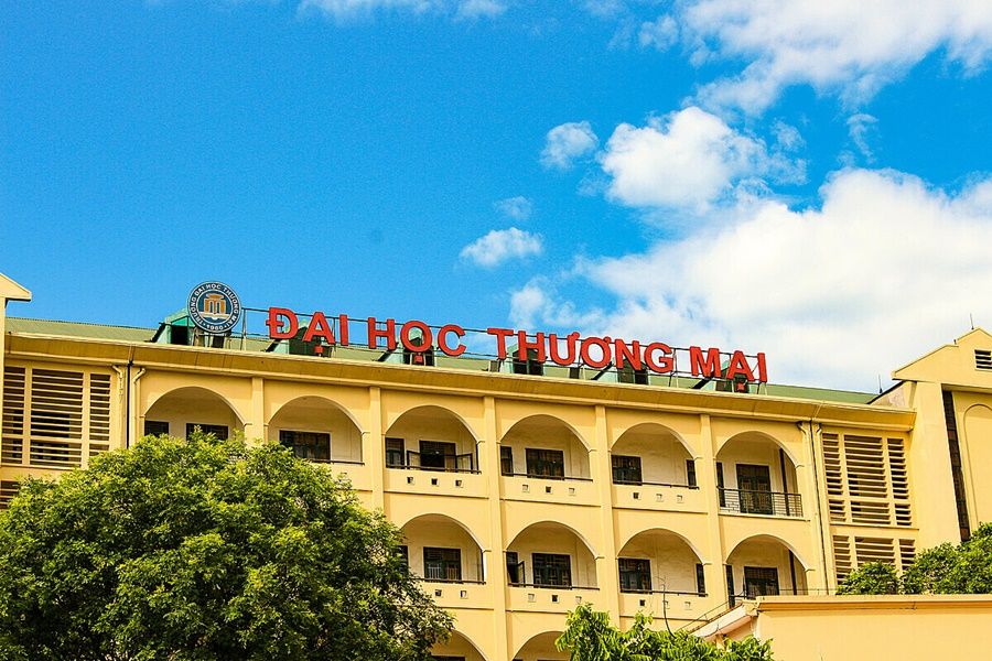 Trường Đại học Thương Mại