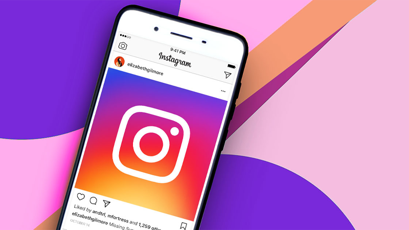 Bạn có thể nhờ bạn bè xem hộ những gì người này đăng lên Instagram