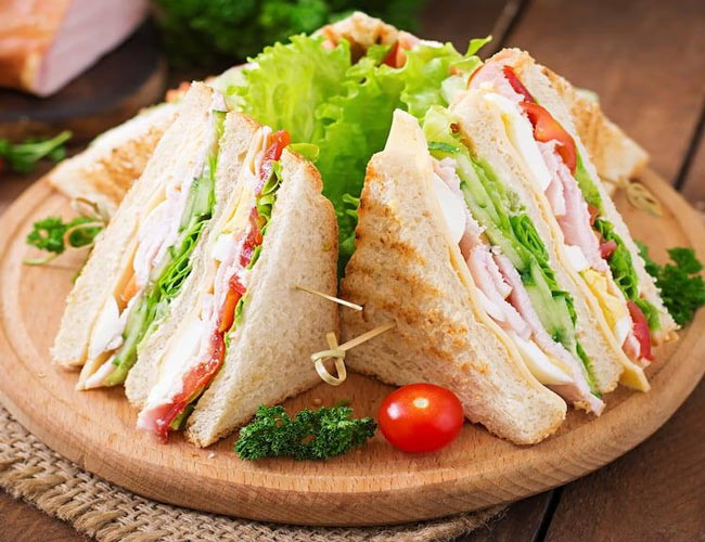 sandwich trứng jambon