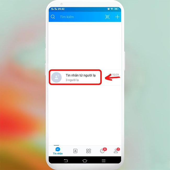 Bạn vào tin nhắn rồi tìm phần Tin nhắn từ người lạ