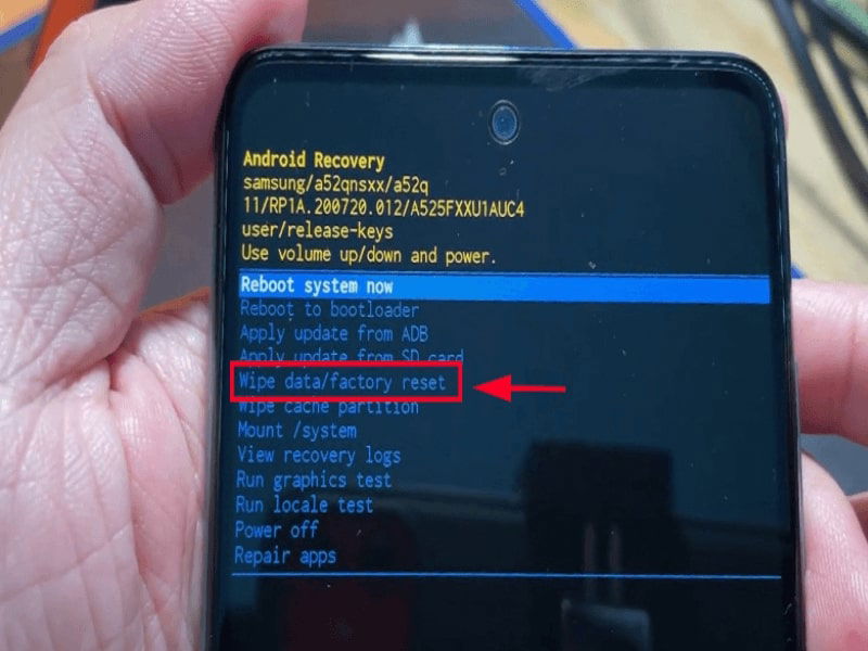 Xóa bằng cách sử dụng Hard Reset