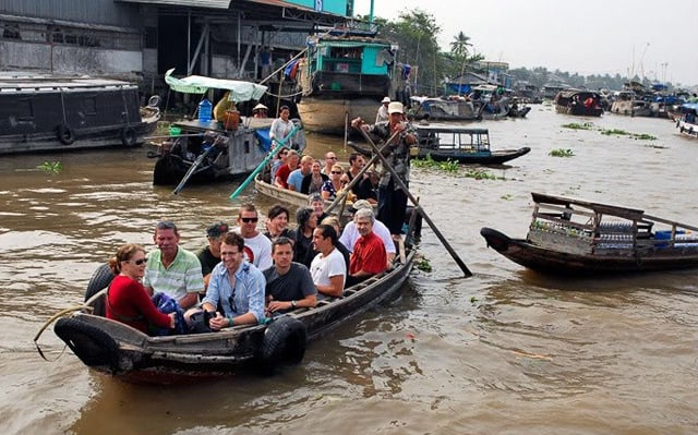 Chợ nổi Cái Bè