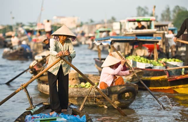 Chợ nổi Cái Bè