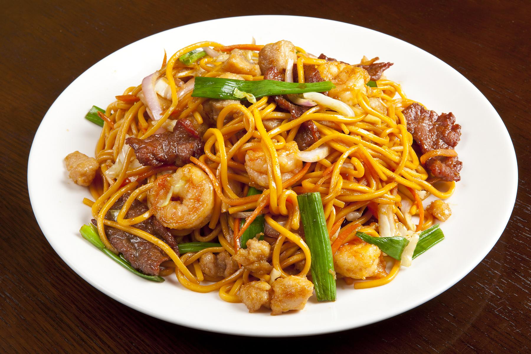 mì xào chow mein