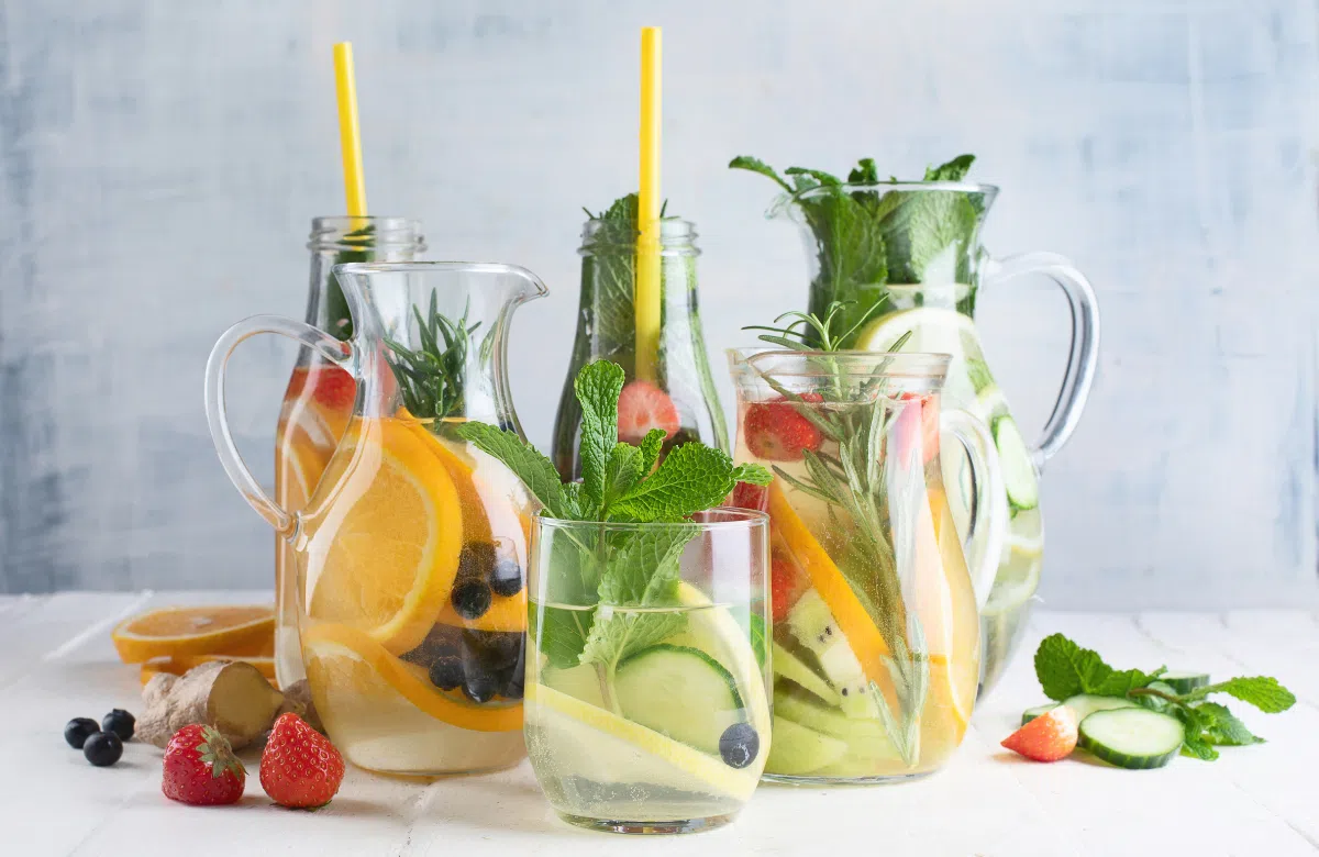 Nước Detox có cơ chế giúp làm sạch cơ thể và giảm cân