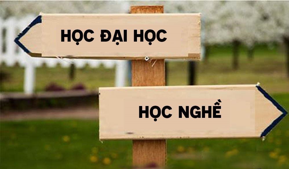 Cần cân nhắc tính cách của bản thân khi quyết định học nghề hay học đại học