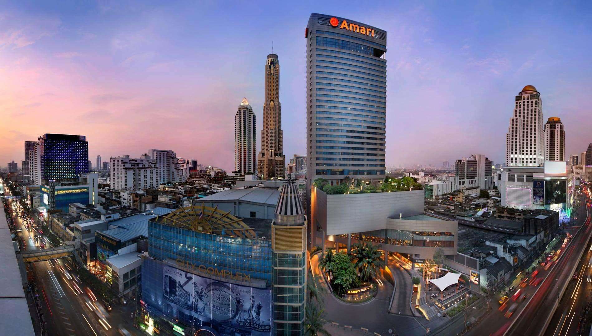 <em>”Vẻ ngoài cao lớn của khách sạn Amari Bangkok. - Khách sạn BangKoK</em>