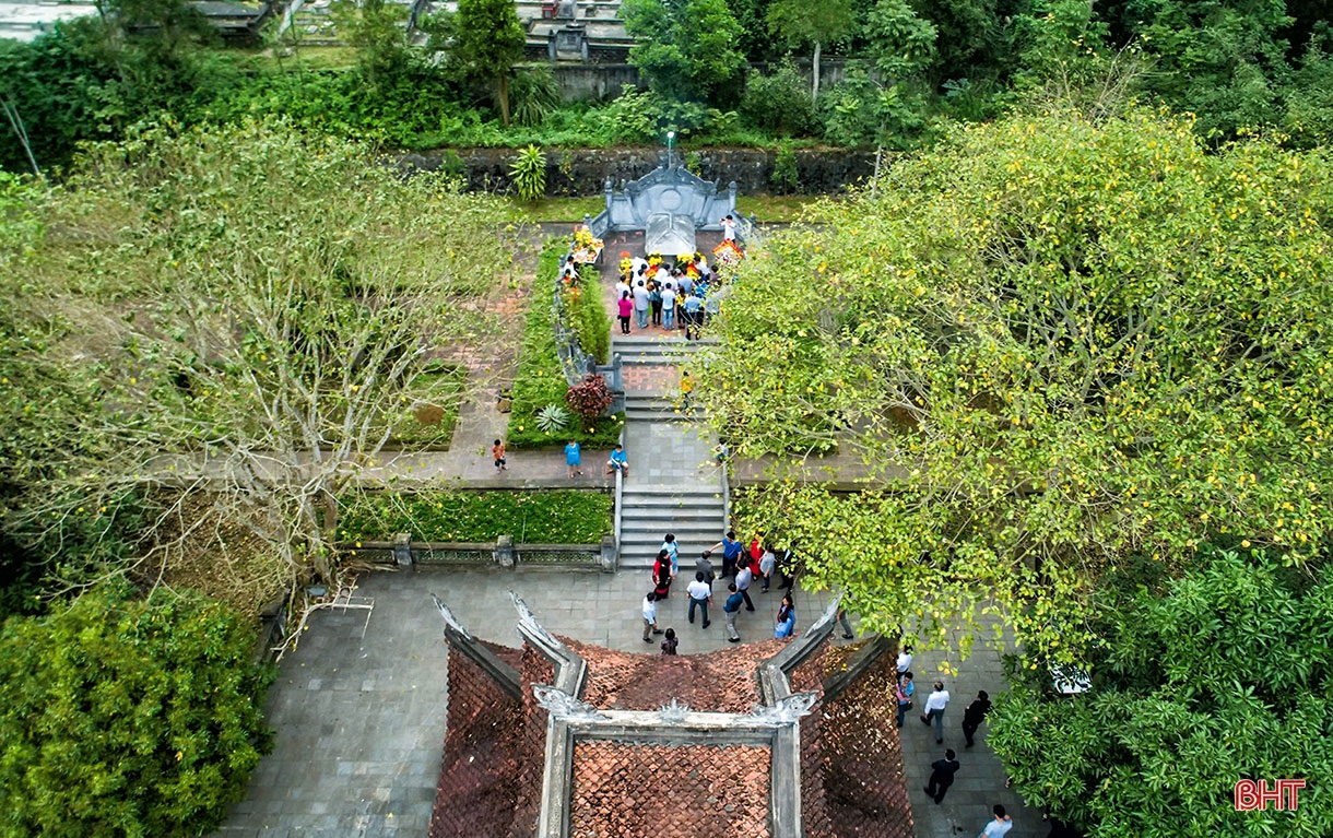 Quần thể di tích Hải thượng lãn ông Lê Hữu Trác