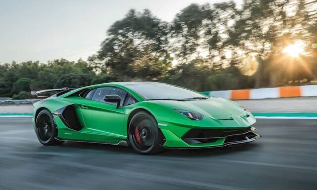 Lamborghini sở hữu nhiều siêu xe đình đám.