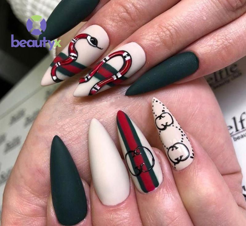 Mẫu nail mang lại sự nổi bật, sang trọng và sành điệu