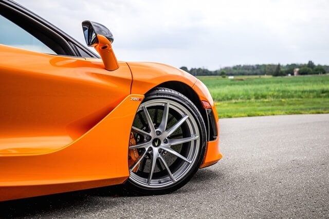 logo-xe-mclaren-720s-spider