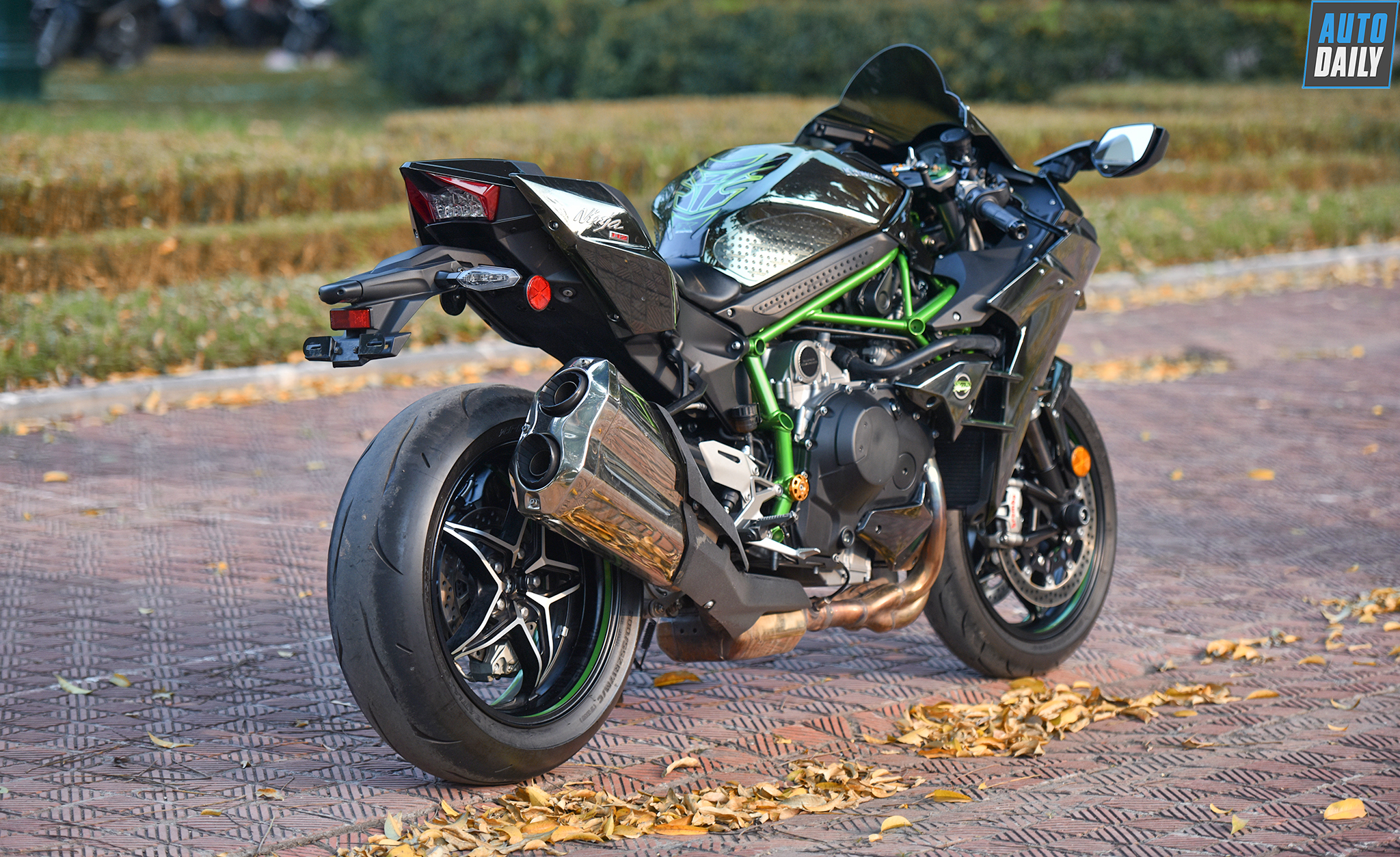 Siêu môtô Kawasaki Ninja H2 siêu lướt giá 850 triệu tại Hà Nội h35.jpg