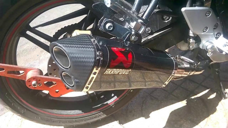 Pô Akrapovic 2 Nòng