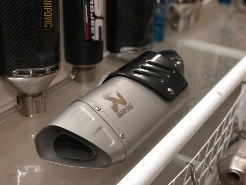 Pô AKrapovic R1 chính hãng