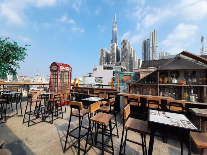 Ngắm toàn bộ tòa Landmark 81 tại 2PM Coffee (Nguồn: Internet)