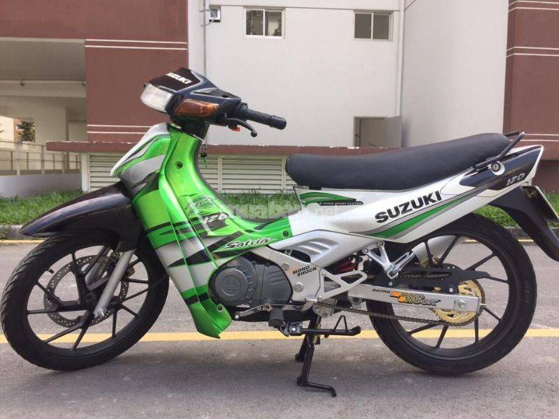 Satria 2000 được trang bị động cơ 2 thì mạnh mẽ