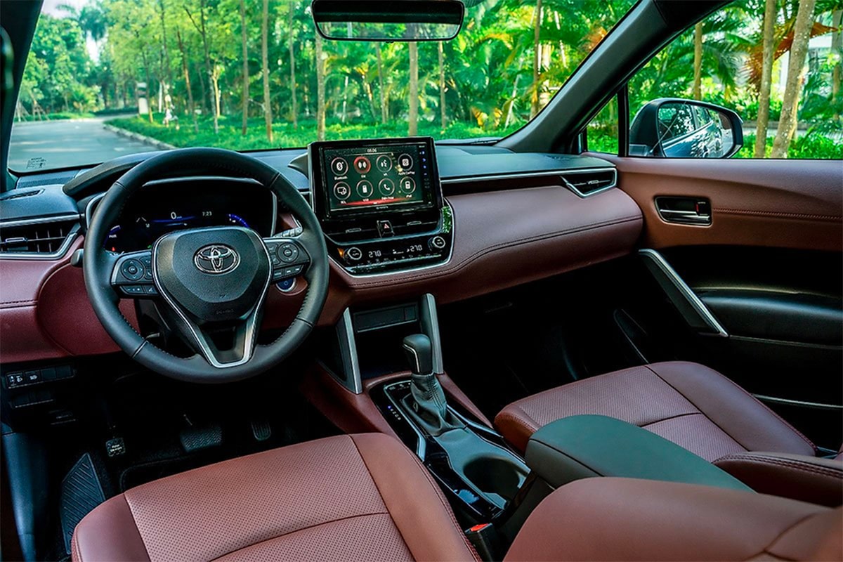 Nội thất xe Toyota Cross