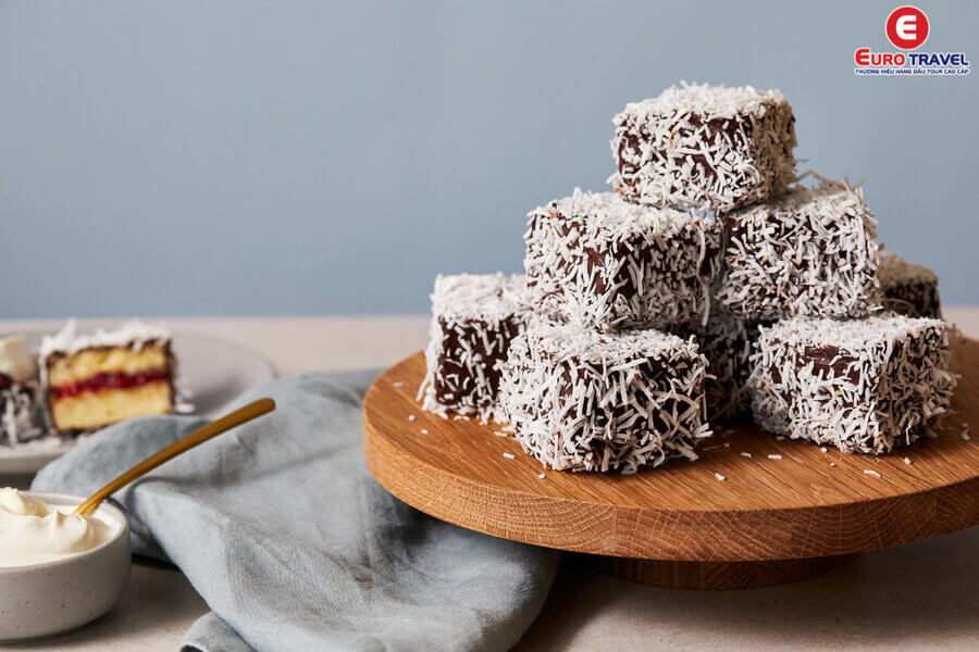 Bánh Lamington món tráng miệng ngon của thủ đô Úc