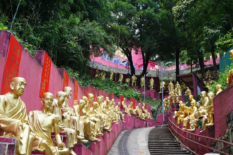 Chùa Vạn Phật - Ten Thousand Buddha Temple