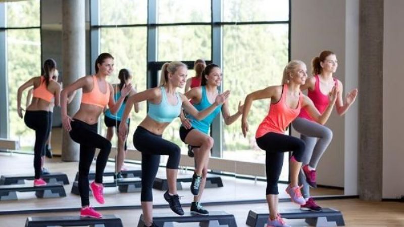 5 bài tập aerobic giảm mỡ bụng tại nhà hiệu quả