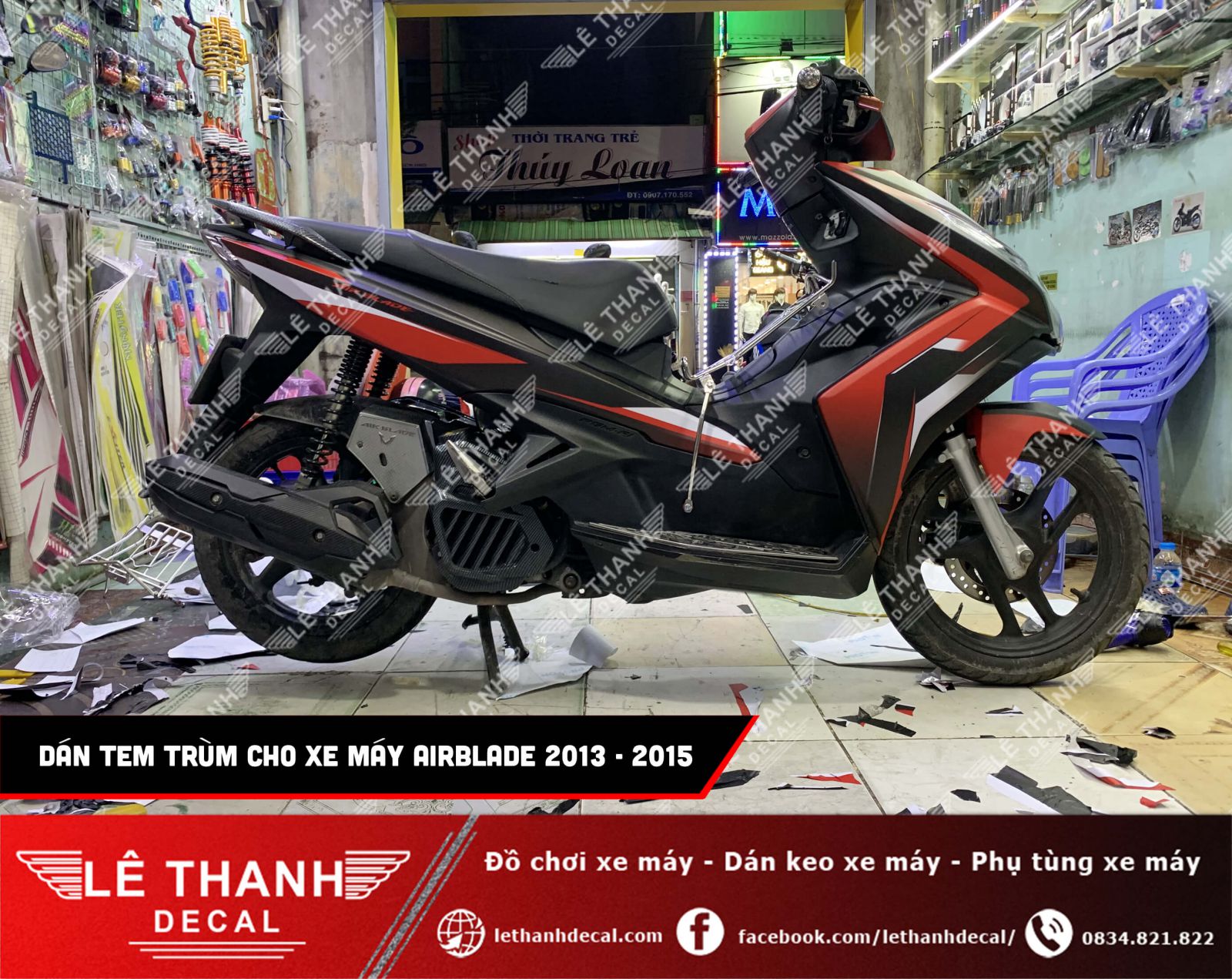 dán tem trùm xe máy AirBlade 2013 - 2015 Đen Đỏ