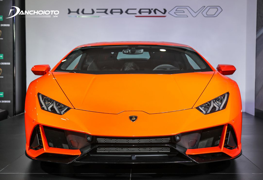 Đầu xe Lamborghini Huracan hầm hố