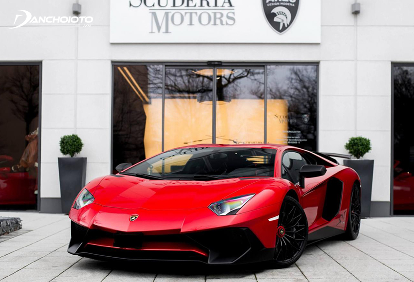 Lamborghini Aventador LP 750-4 SV