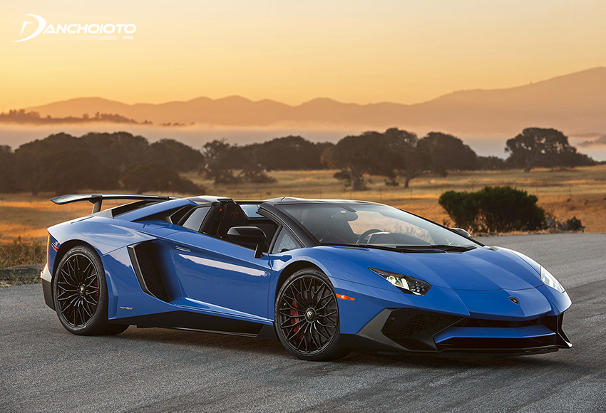 Lamborghini Aventador LP 750-4 SV Roadster