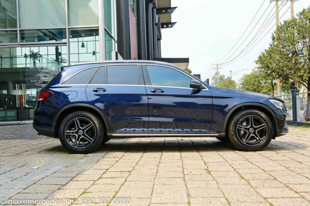 mercedes-glc-300-4matic-mau-xanh-giaxemercedes-vn-5