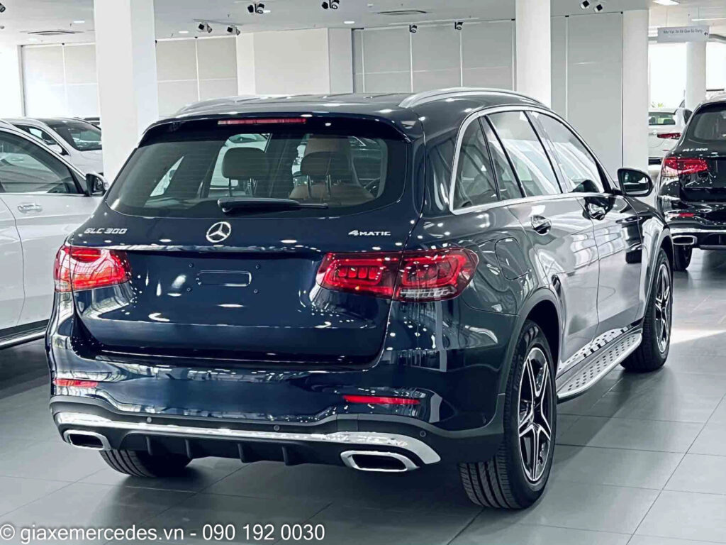 mercedes-glc-300-4matic-mau-xanh-giaxemercedes-vn-7