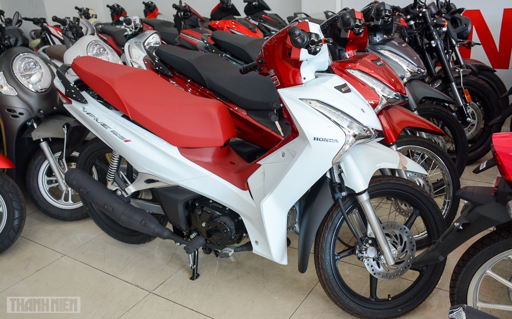 Giá bán Honda Wave 125i nhập từ Thái Lan lên tới gần 100 triệu đồng