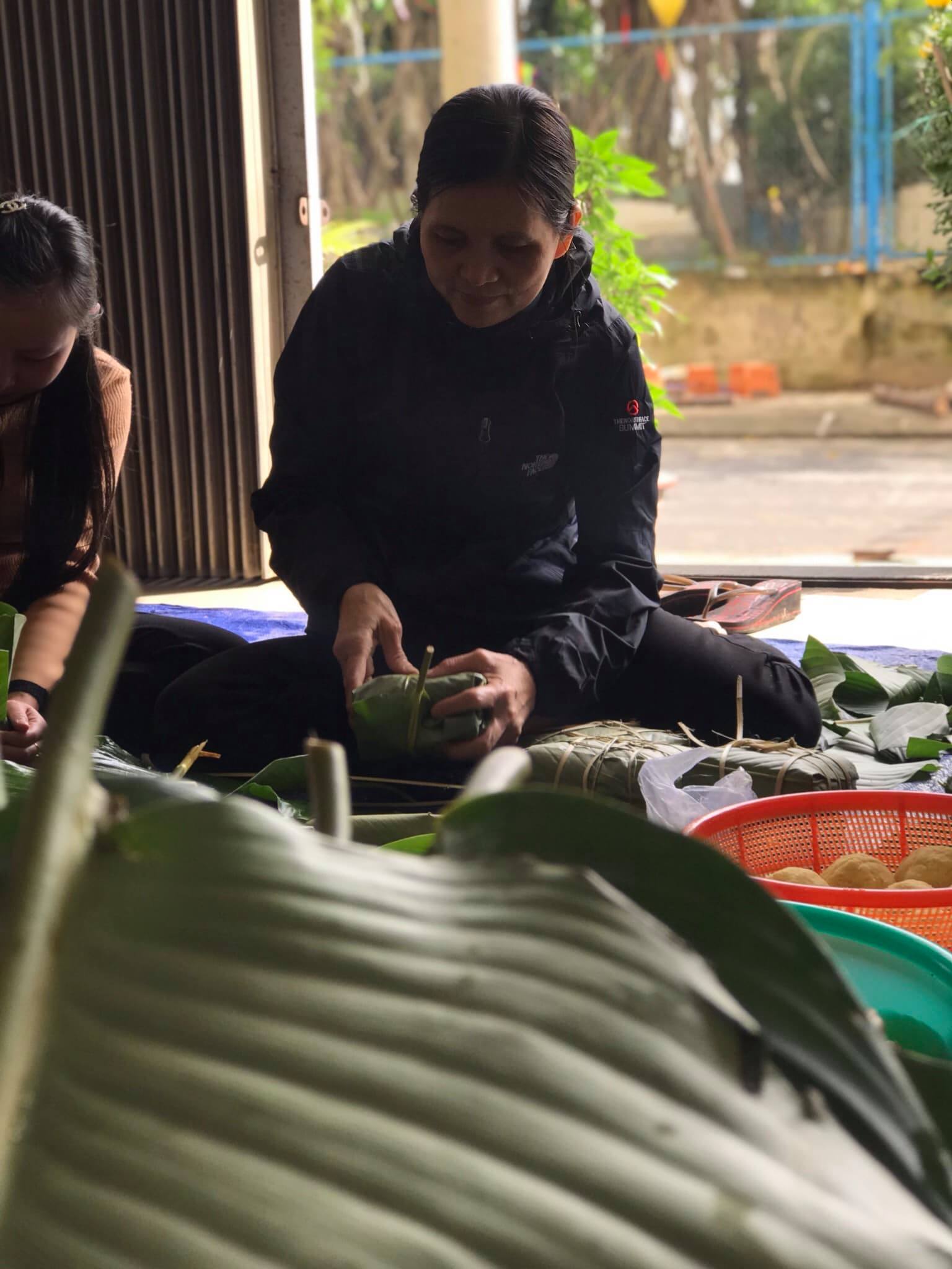 Ý nghĩa nhân sinh, văn hóa sâu sắc của tục gói bánh chưng, bánh dày ngày tết