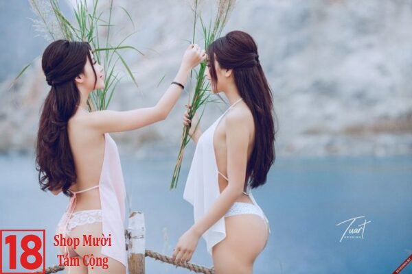 Gái xinh mặc bikini mỏng 06