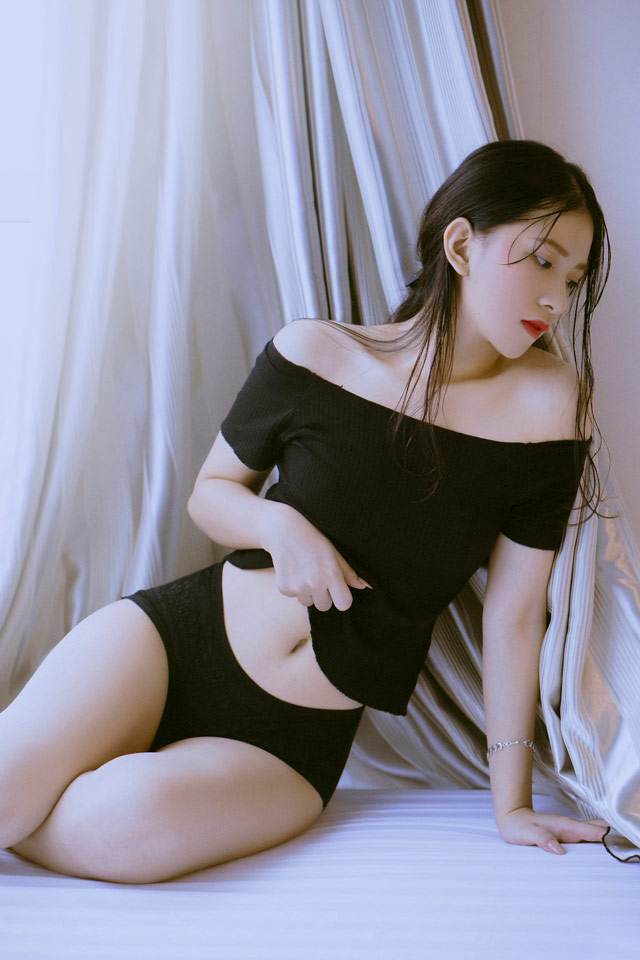 Hotgirl Tiktok da trắng quyến rũ