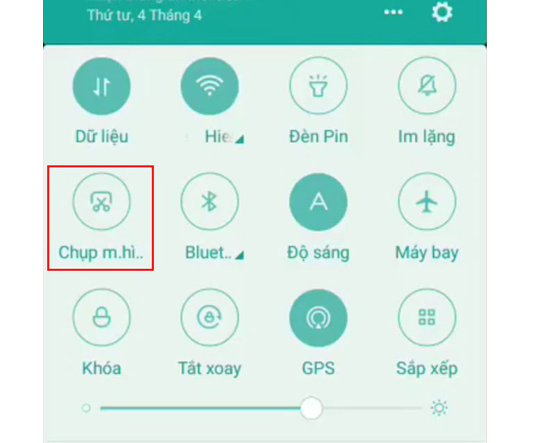 Chọn biểu tượng Screenshot để thiết bị tiến hành chụp màn hình