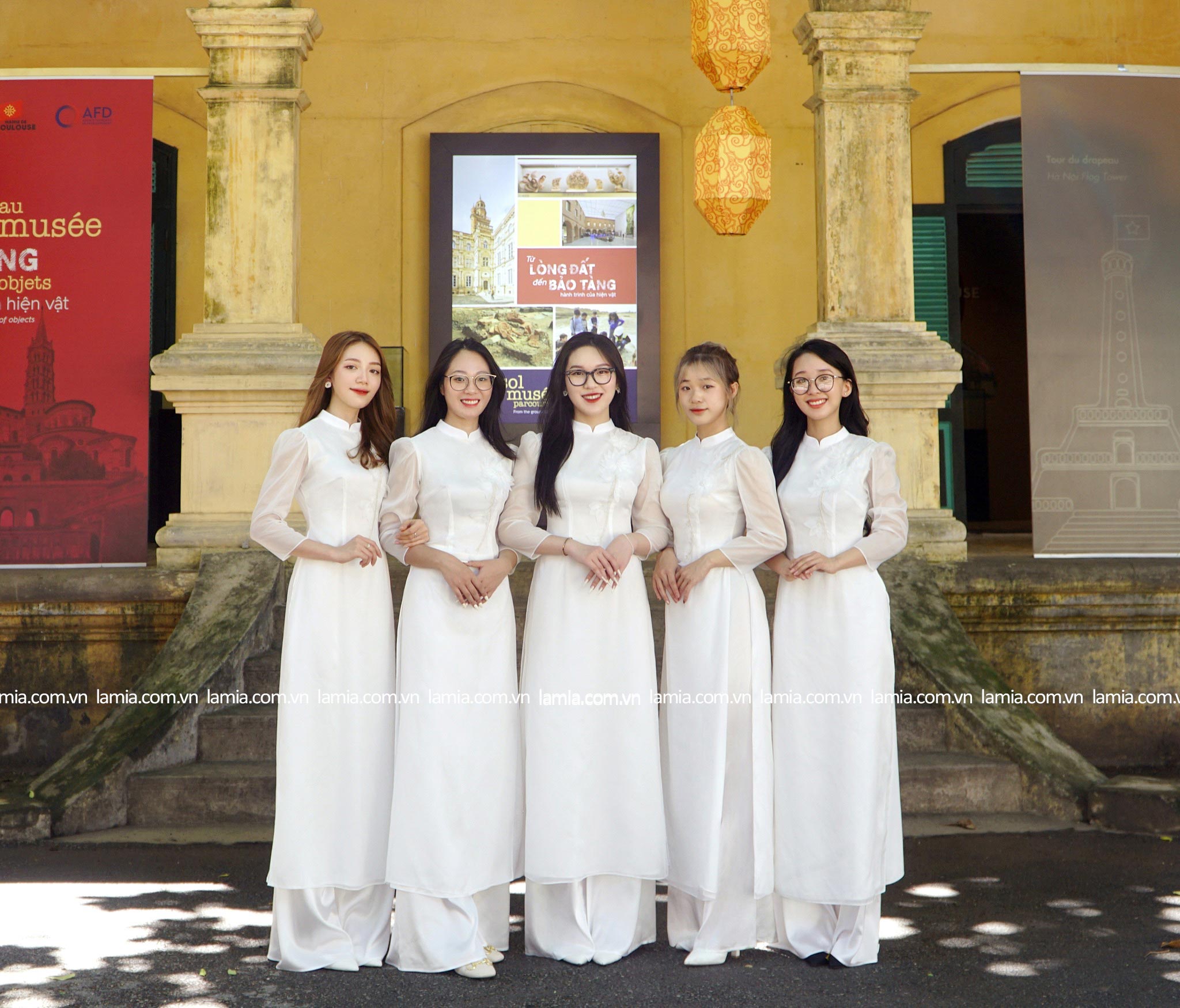 tao-dang-chup-anh-ao-dai-hoc-sinh