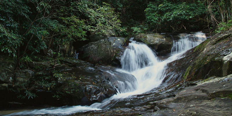 Thác Ba Đờ Phọt là địa điểm quen thuộc với những du khách yêu thích bộ môn trekking