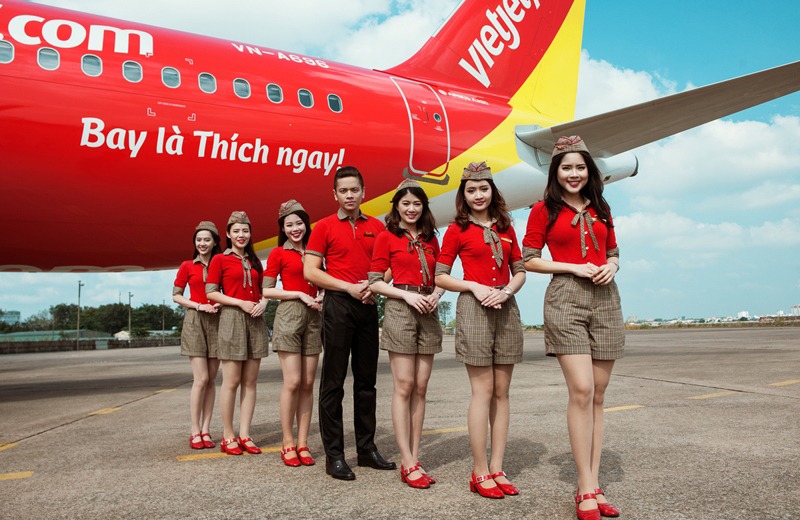 Hình ảnh đồng phục tiếp viên hàng không của hãng Vietjet Air