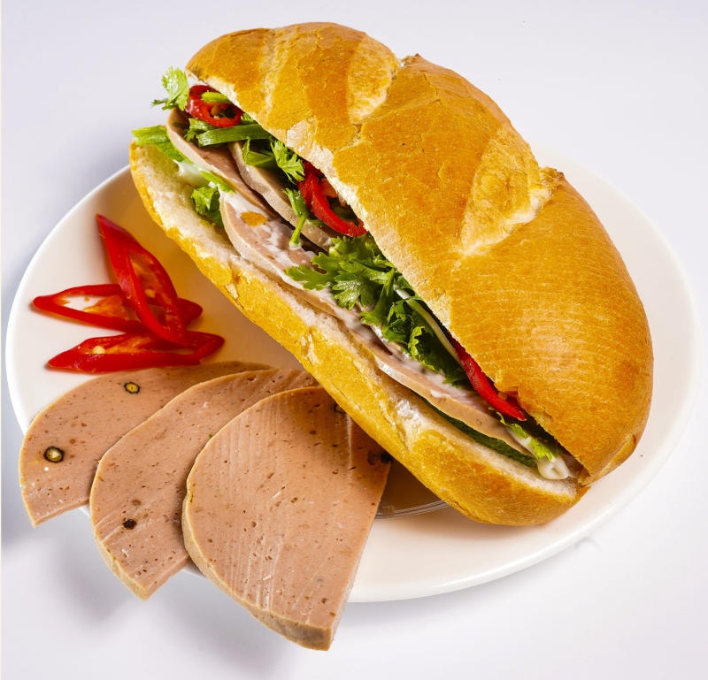 Bánh mì trứng bao nhiêu calo? Mẹo ăn bánh mì mà không lo béo