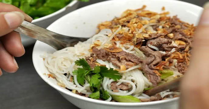 Cách làm bún bò Nam Bộ 8