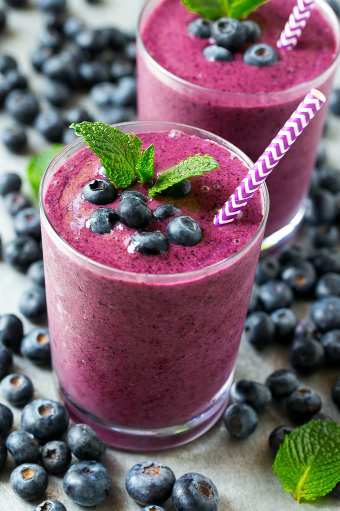 Smoothie việt quất và đào