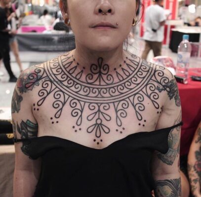 tattoo họa tiết ở cổ