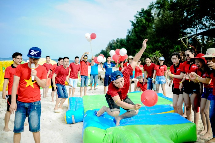 Hoạt động team building Cô Tô gắn kết tập thể