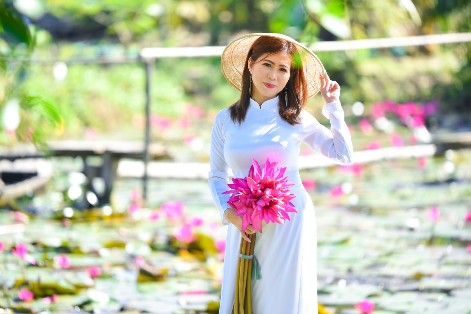 Ao dai thon que 39 min - Bộ ảnh hoa súng ở Tam Đa tuyệt đẹp - HThao Studio