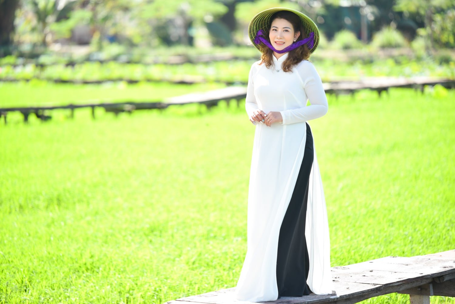 Ao dai thon que 11 min - Bộ ảnh hoa súng ở Tam Đa tuyệt đẹp - HThao Studio