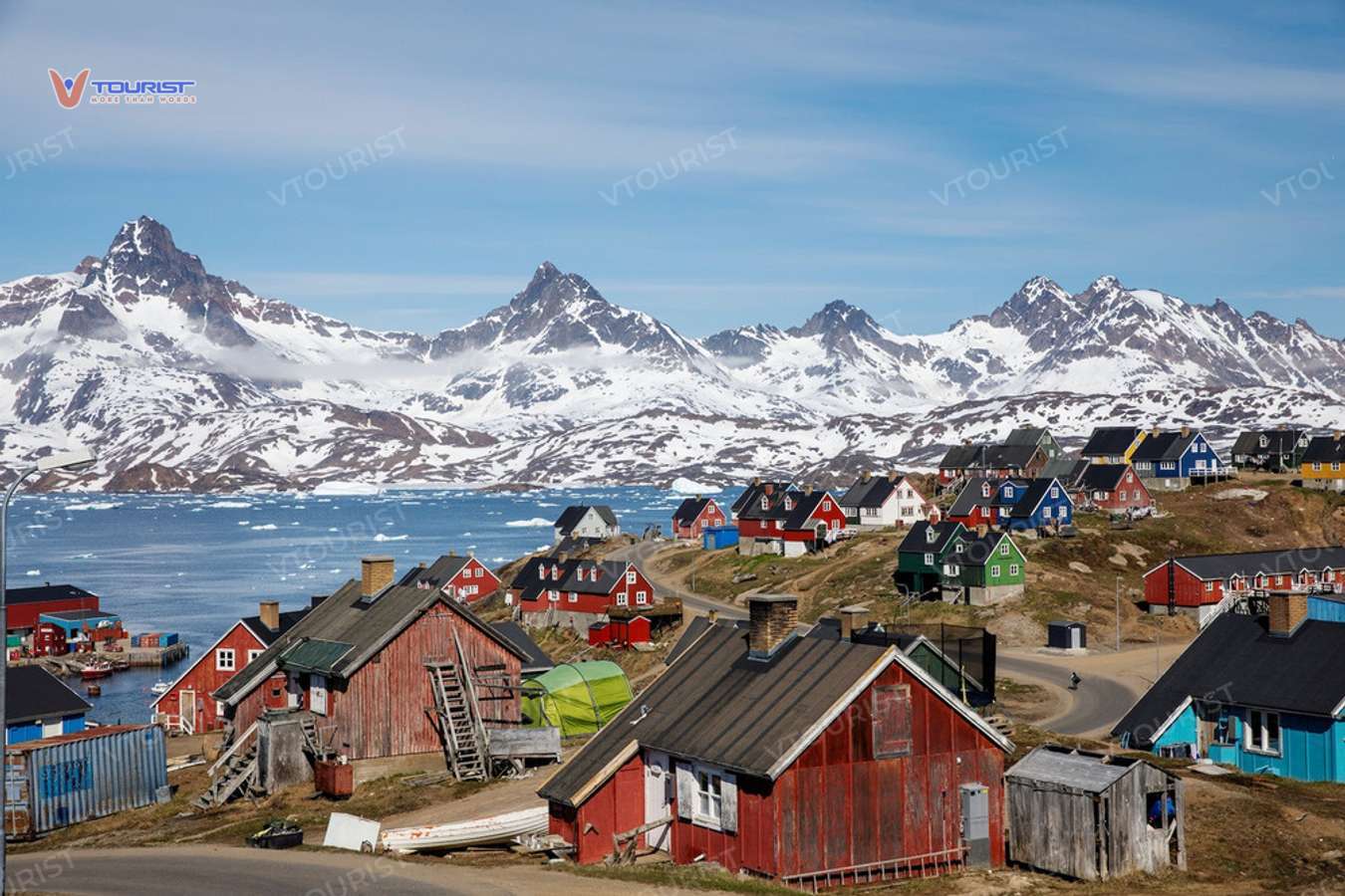 Đảo Greenland là hòn đảo lớn nhất trên thế giới với phần lớn diện tích là những tảng băng trôi