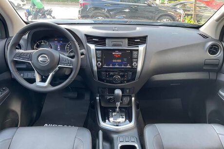 Nội Thất Xe Nissan Navara EL