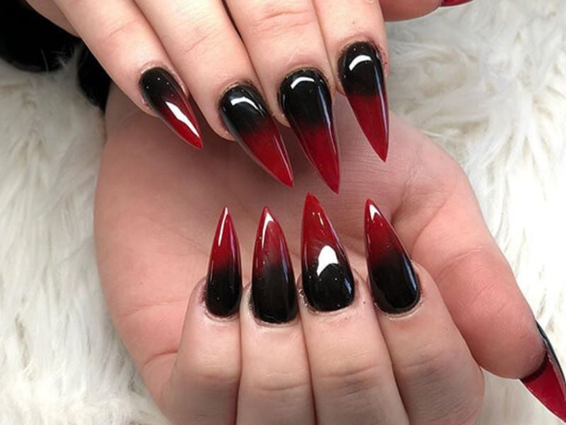 Mẫu nail nhọn kết hợp màu ombre đỏ - đen