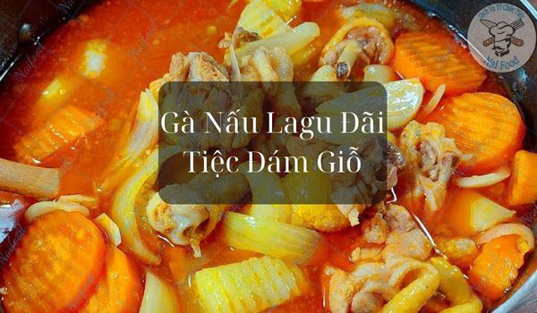 Gà nấu lagu ăn với bánh mì